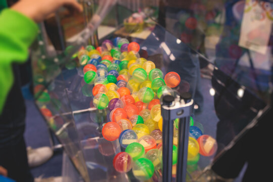 给我一串彩票的号码：揭秘彩票中奖的秘密与品牌魅力